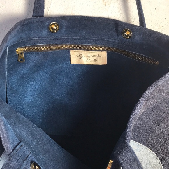 Lesanddra Leather Tote Bag - Picture 6 of 7